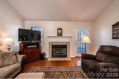 2576 Rolling Ridge Drive, Hickory, NC 28602 - Photo 15