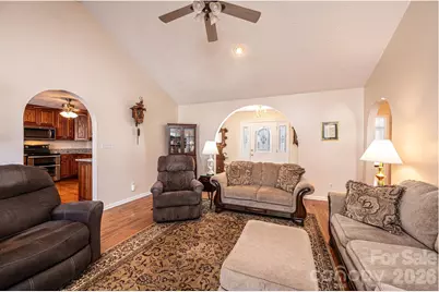 2576 Rolling Ridge Drive, Hickory, NC 28602 - Photo 13