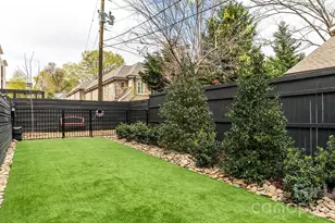 2426 Vail Ave, Charlotte, NC 28207 - Photo 11