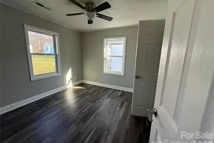 2439 Carmine St, Charlotte, NC 28206 - Photo 15