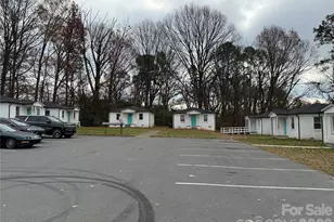 2439 Carmine St, Charlotte, NC 28206 - Photo 5