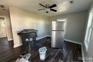 2439 Carmine St, Charlotte, NC 28206 - Photo 9