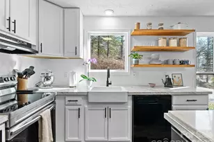 1 Thornwood Ln, Hendersonville, NC 28792 - Photo 5