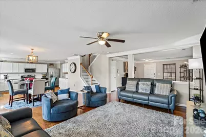 13715 Rutherglen Court, Charlotte, NC 28213 - Photo 9