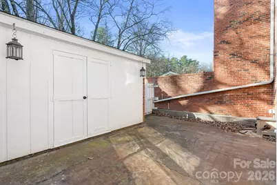 1411 Kensington Road, Hendersonville, NC 28791 - Photo 21