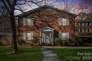 1411 Kensington Rd, Hendersonville, NC 28791 - Photo 3