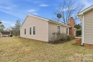 7224 Hackberry Ln, Charlotte, NC 28226 - Photo 31