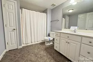 2421 Arden Gate Ln, Charlotte, NC 28262 - Photo 9