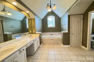 2421 Arden Gate Ln, Charlotte, NC 28262 - Photo 17