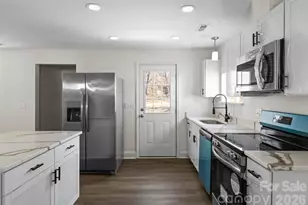 915 2nd St, Kings Mountain, NC 28086 - Photo 17