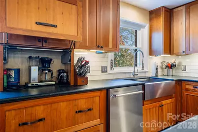 39 N Pershing Road, Asheville, NC 28805 - Photo 11