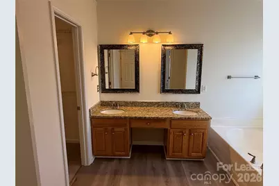 10931 Chastain Parc Drive, Charlotte, NC 28216 - Photo 13