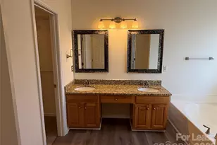 10931 Chastain Parc Dr, Charlotte, NC 28216 - Photo 13