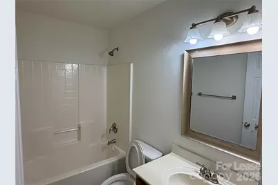 10931 Chastain Parc Drive, Charlotte, NC 28216 - Photo 15