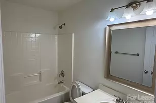 10931 Chastain Parc Dr, Charlotte, NC 28216 - Photo 15