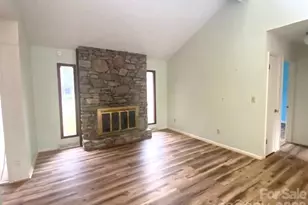 15 Golden Oaks Ln, Fletcher, NC 28732 - Photo 3