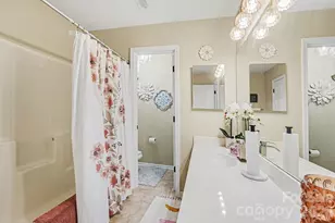 8331 Christmas Ct, Charlotte, NC 28216 - Photo 5