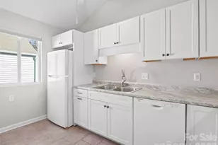 102 Llama Wy, Black Mountain, NC 28711 - Photo 11