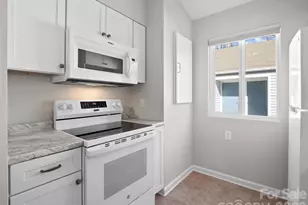 102 Llama Wy, Black Mountain, NC 28711 - Photo 11