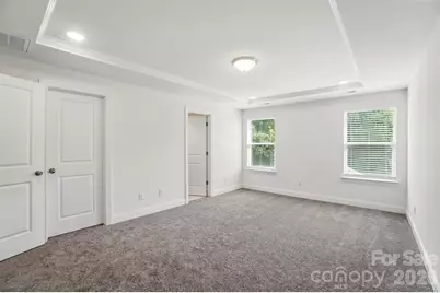 8018 Saluda Drive, Charlotte, NC 28269 - Photo 9