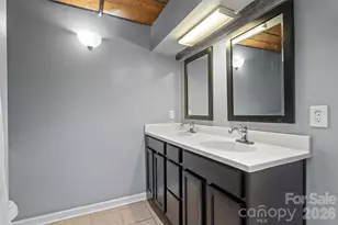 201 S Hoskins Rd, Charlotte, NC 28208 - Photo 27