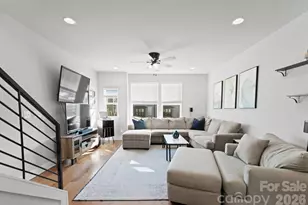 2310 Elizabeth Ml Pl, Charlotte, NC 28208 - Photo 11