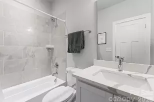 2310 Elizabeth Ml Pl, Charlotte, NC 28208 - Photo 19