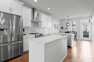 2310 Elizabeth Ml Pl, Charlotte, NC 28208 - Photo 3