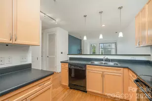 1101 W 1st St, Charlotte, NC 28202 - Photo 11