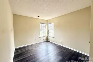 8340 Hornwood Ct, Charlotte, NC 28215 - Photo 17