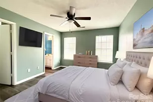 8340 Hornwood Ct, Charlotte, NC 28215 - Photo 11