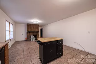 620 Diamondhead Dr NE, Lenoir, NC 28645 - Photo 25