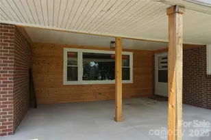 620 Diamondhead Dr NE, Lenoir, NC 28645 - Photo 3