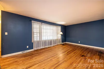 620 Diamondhead Drive NE, Lenoir, NC 28645 - Photo 15