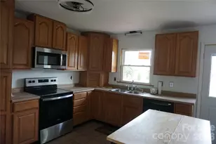 620 Diamondhead Dr NE, Lenoir, NC 28645 - Photo 17