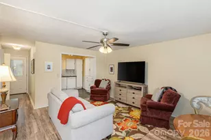 101 Boyd Dr, Flat Rock, NC 28731 - Photo 9