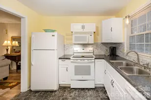 101 Boyd Dr, Flat Rock, NC 28731 - Photo 13