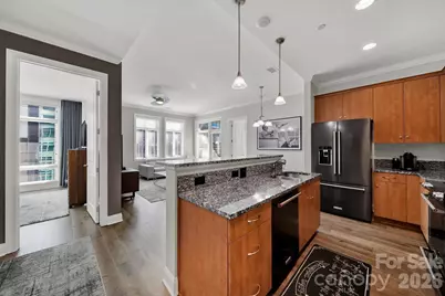 230 S Tryon Street #1004, Charlotte, NC 28202 - Photo 5