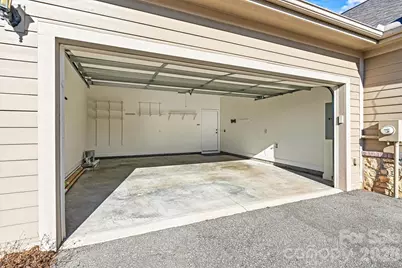 823 Wynnshire Drive #B, Hickory, NC 28601 - Photo 35