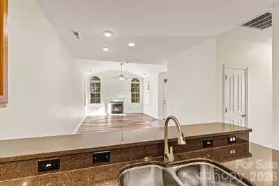 823 Wynnshire Drive #B, Hickory, NC 28601 - Photo 21