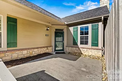 823 Wynnshire Drive #B, Hickory, NC 28601 - Photo 11