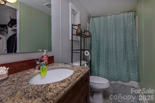 5727 Thompson Rd, Charlotte, NC 28216 - Photo 13