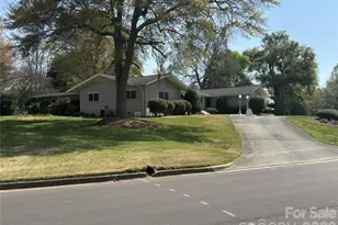 938 Sandswood Dr, Gastonia, NC 28054 - Photo 3