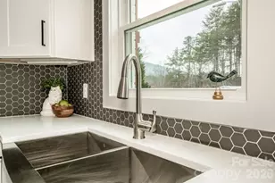 6229 Mountain Grove Rd, Hickory, NC 28602 - Photo 15