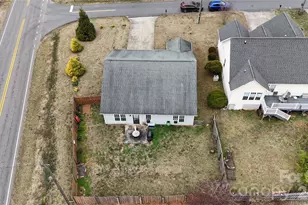 90 Elm St, Morganton, NC 28655 - Photo 17