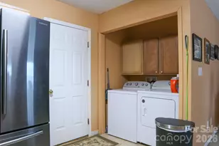 90 Elm St, Morganton, NC 28655 - Photo 9