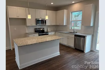 605 E Hartford Avenue, Bessemer City, NC 28016 - Photo 3