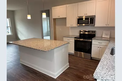 605 E Hartford Avenue, Bessemer City, NC 28016 - Photo 5