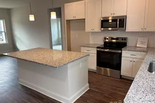 605 E Hartford Ave, Bessemer City, NC 28016 - Photo 5