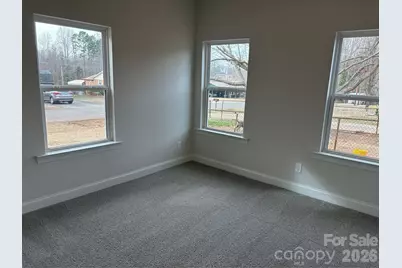 605 E Hartford Avenue, Bessemer City, NC 28016 - Photo 11